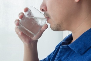 Nederlanders drinken te weinig water